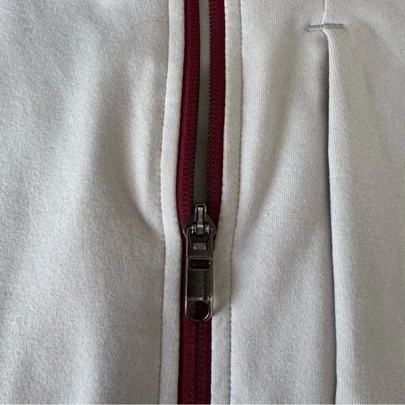 Lululemon Athletica Men's PrePost Jacket, Zip Up, Heathered Silver Spoon, Large - Picture 6 of 12